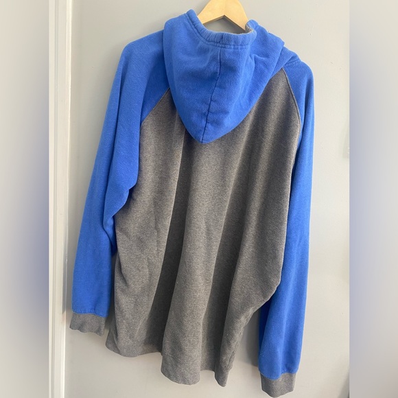 New England Patriots hooded sweater! - Picture 3 of 3